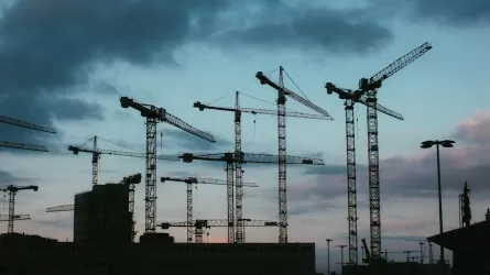 Строителей в Казахстане отрезали от триллионов тенге 