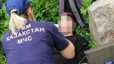Алматыда жасөспірім мотициклмен жыраға құлады
