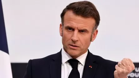 Макрон назвал опасной идею сменить режим в Иране 