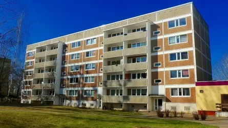 В Казахстане восстановили права десятков потребителей, купивших некачественное жилье 
