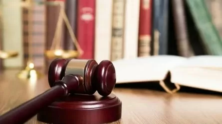 Казахстанка добилась изменения национальности через суд