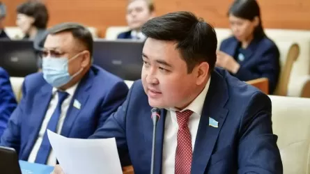 Мерзімі өтетін дәріні науқастарға ұстатып жіберген – депутат 