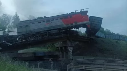 Ресейде тағы бір көпір жарылып, пойызды басып қалды