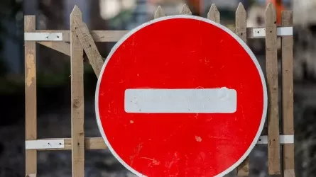 Дорогу за одним из ТРЦ Астаны закроют