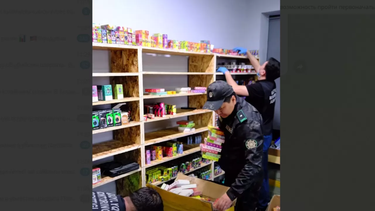 Продавцы вейпов из Казахстана лишились роскошных автомобилей 