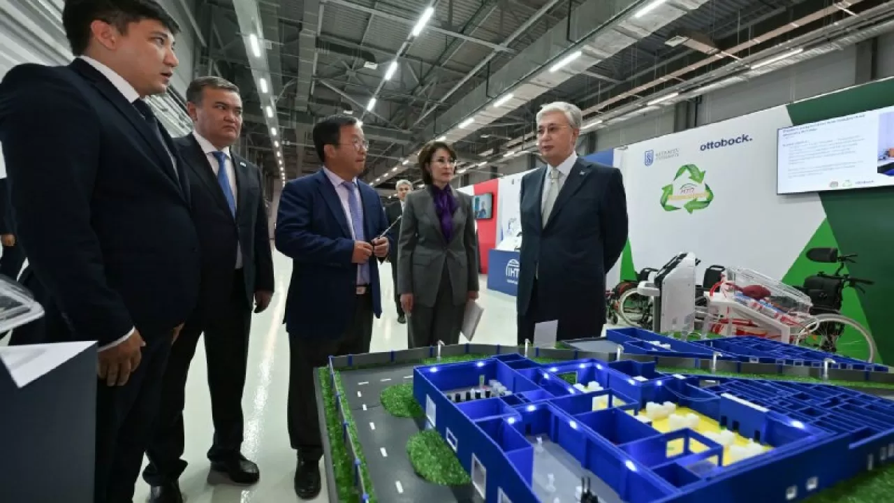 Мемлекет басшысы медициналық инновациялармен танысты 