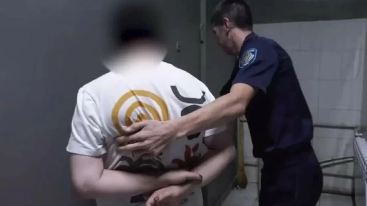 Алматыда сүйіктісінің әкесін көшеде пышақтап өлтірді деген күдікті ұсталды