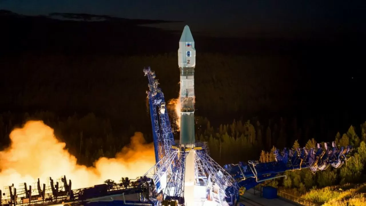 Запуск ракеты-носителя "Союз-2.1а" с Байконура можно посмотреть в реальном времени