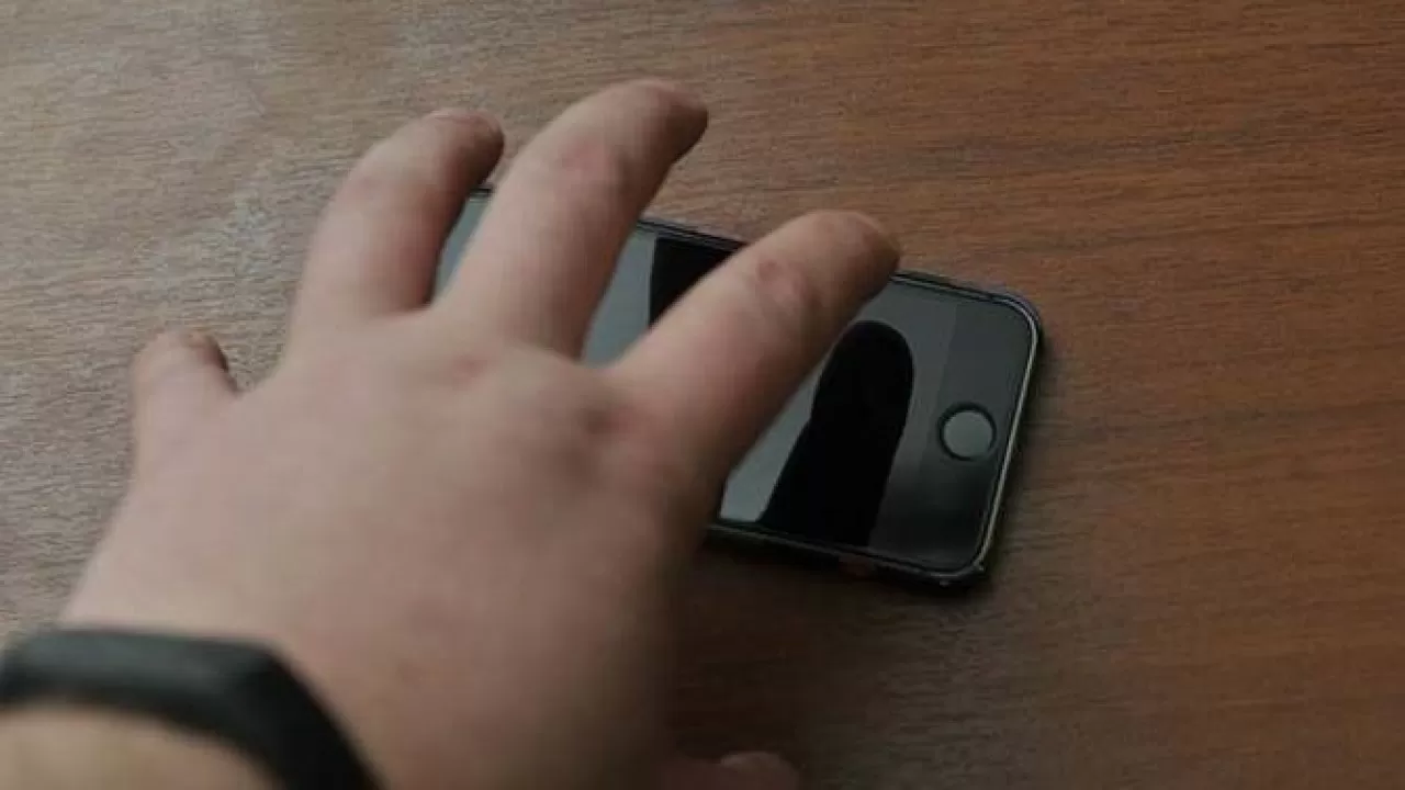 Астанада кездесуге барған жігіт бойжеткеннің қымбат телефонын ұрлап кеткен