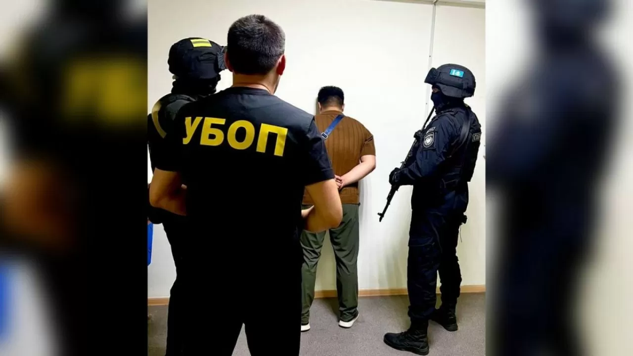 Казахстанская полиция разбирается в целой серии дел с 22-летним подозреваемым 
