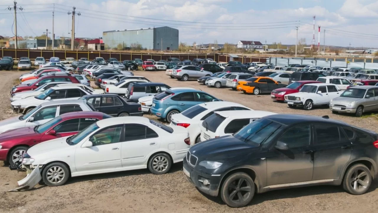 Алматыда бірнеше миллион теңге айыппұлы бар көліктер анықталып, айыптұраққа қойылды 