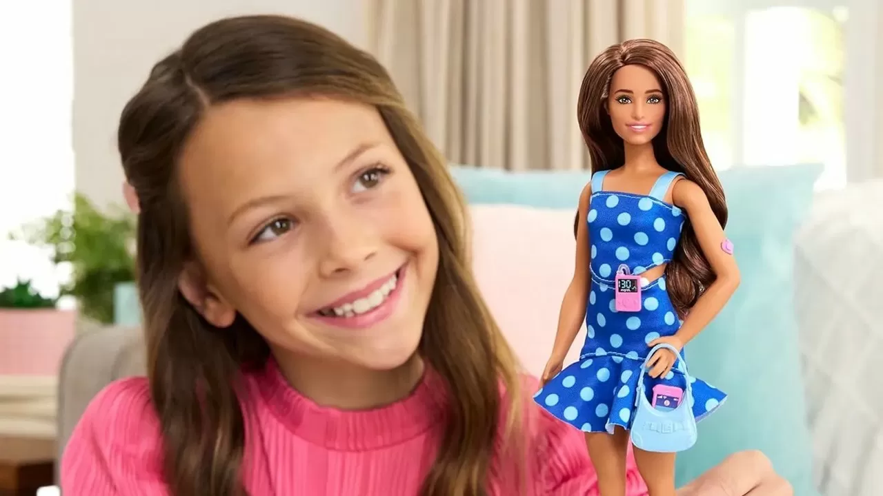 Mattel представила куклу Барби с диабетом