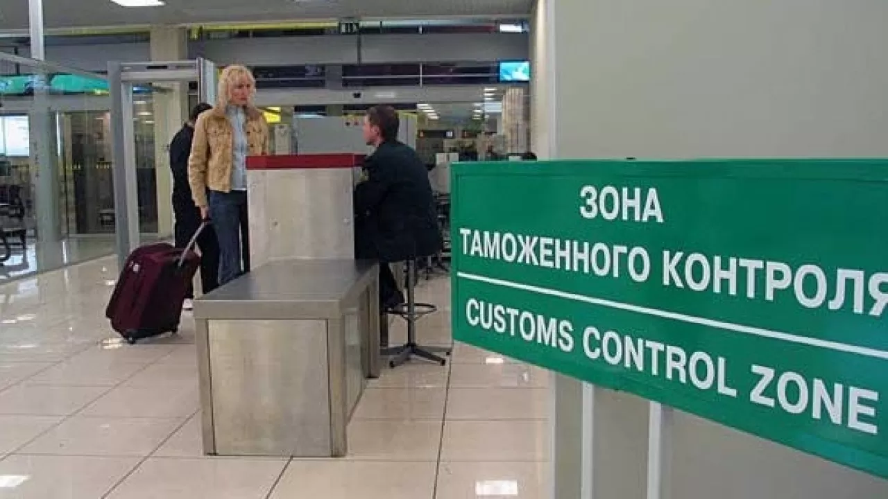 Шетелдіктер тарапынан Қазақстанға келуге 900 мыңнан астам өтініш түскен