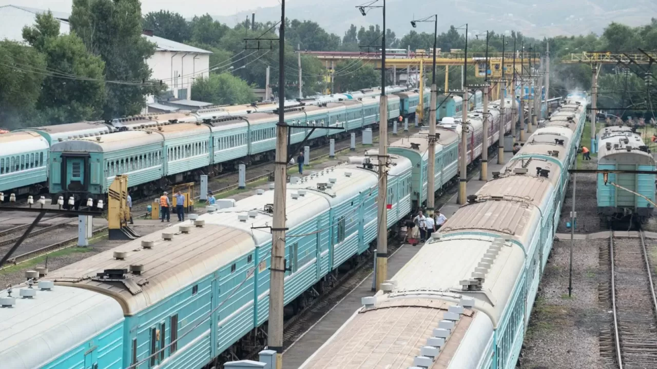 Қарағандыда пойызда босанған әйел нәрестесін дәретханаға ағызып жіберген