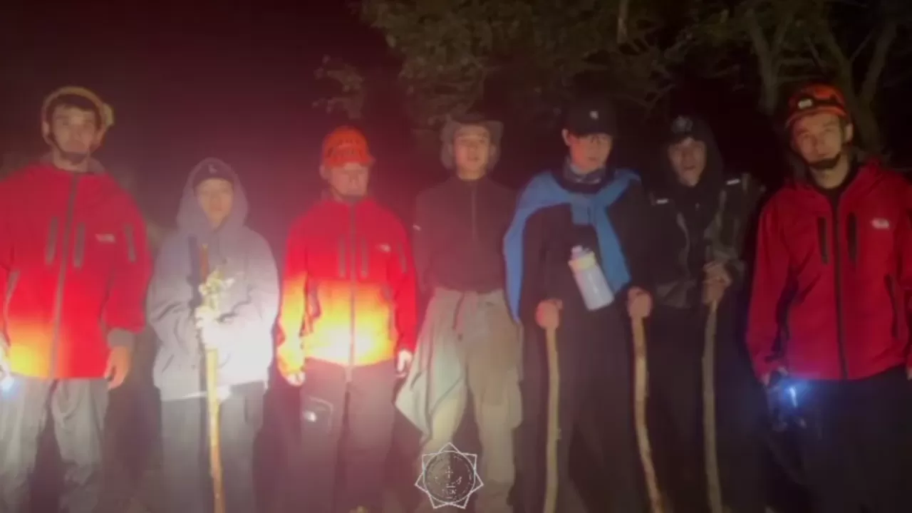Экстренная операция МЧС в горах Алматы ночью  