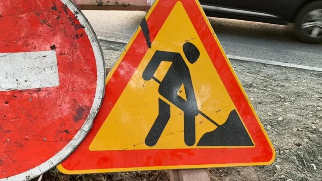В Астане назвали улицы, где в июле начнутся работы по ремонту мостов и дорог 