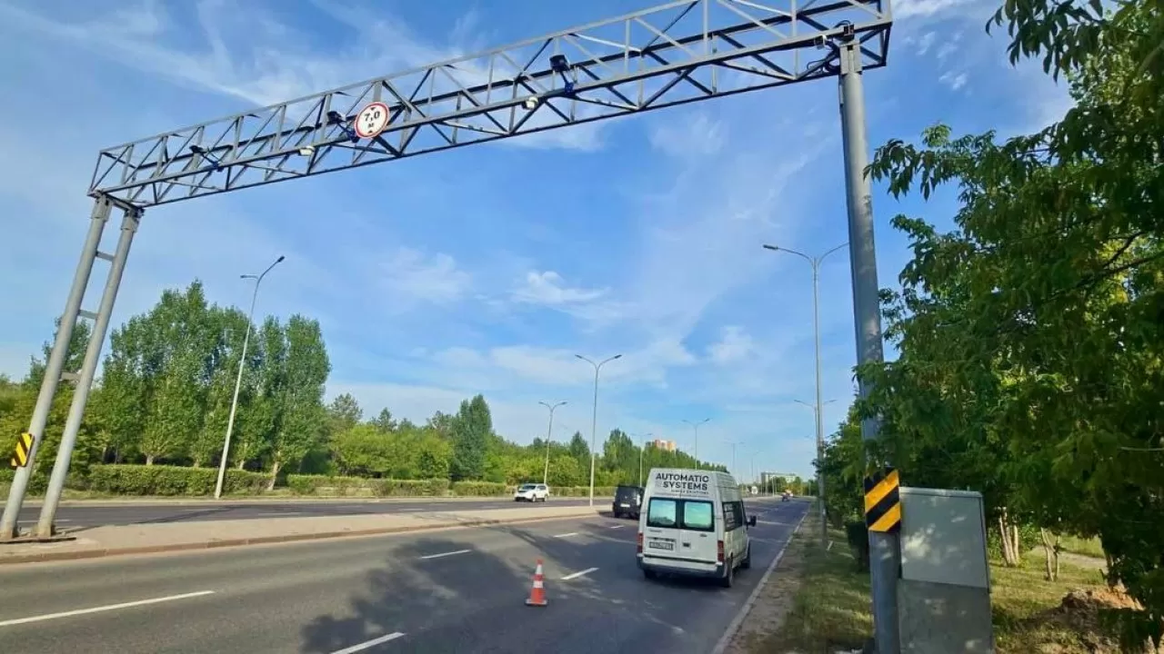 В Казахстане переходят на цифровой контроль веса грузовиков 