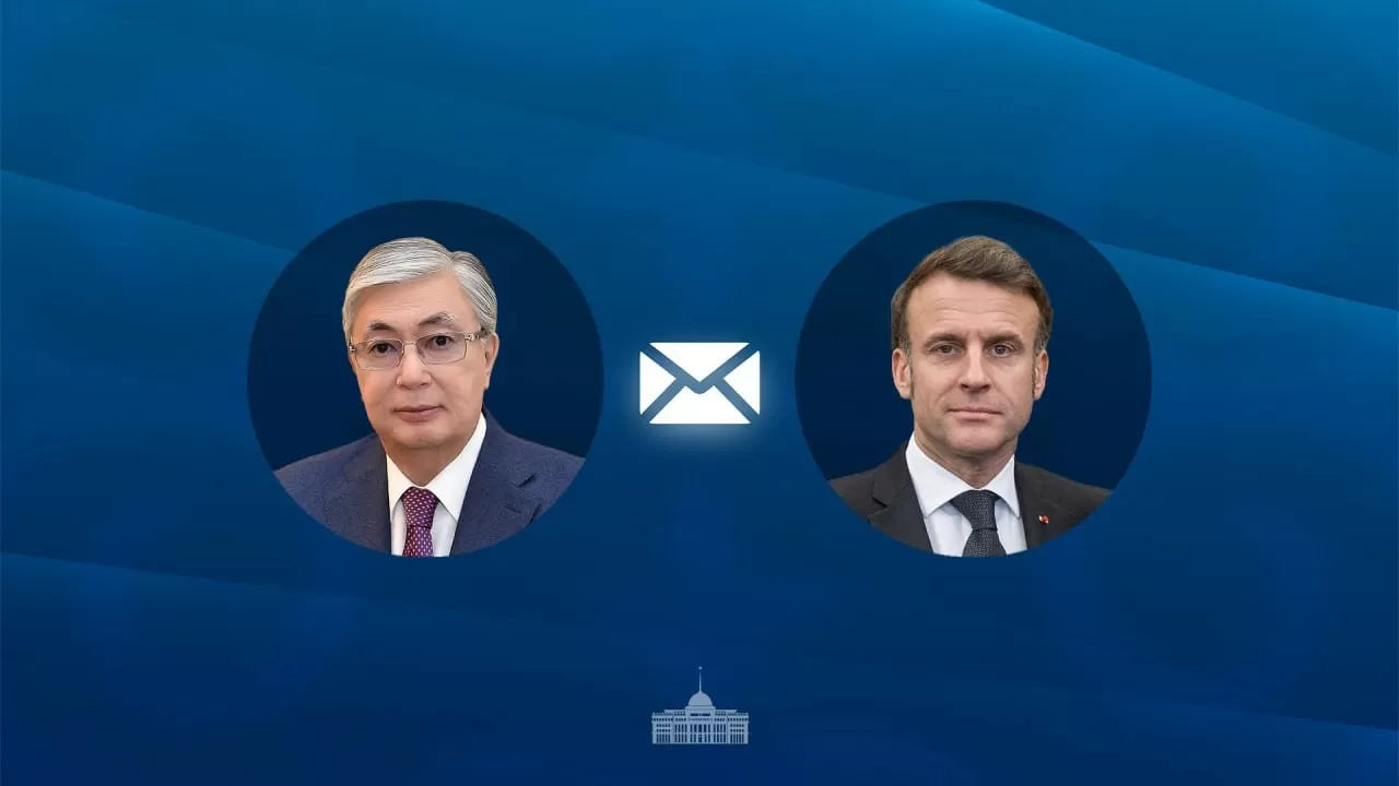 Токаев поздравил президента Франции