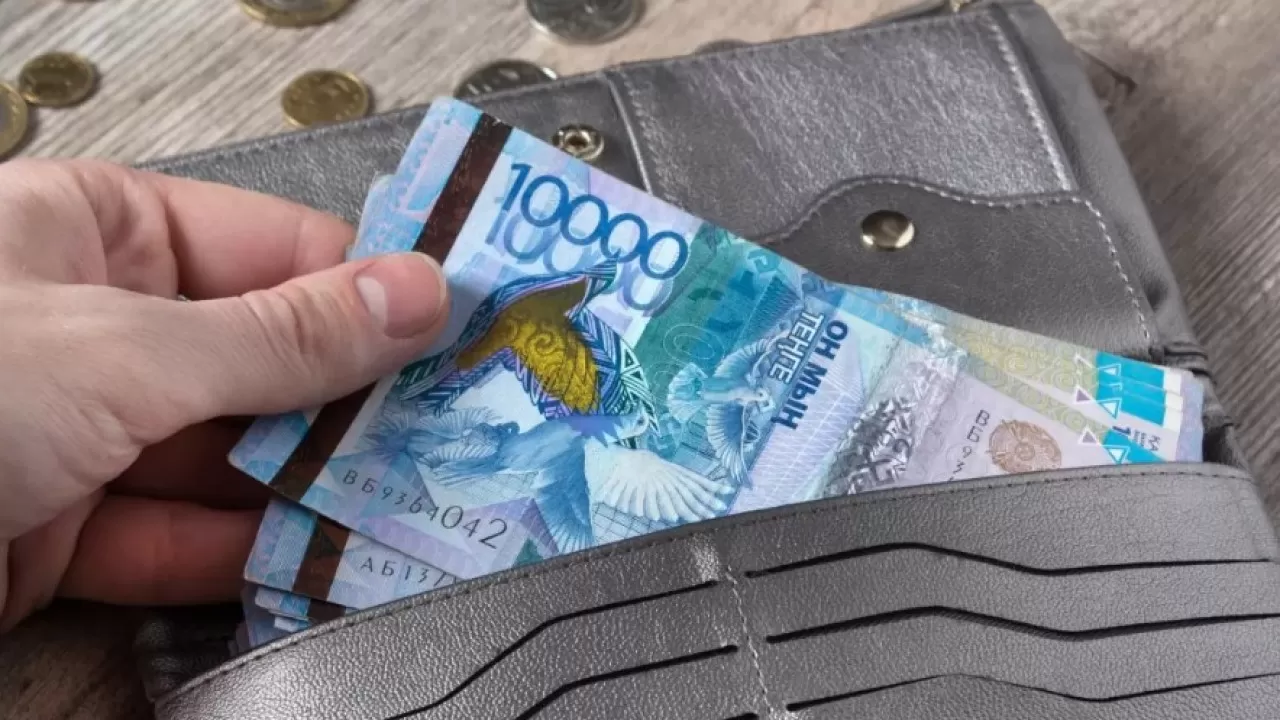 Ақтөбеде алаяқтар зейнеткерлерді алдап, 5 млн теңгесін иемденген