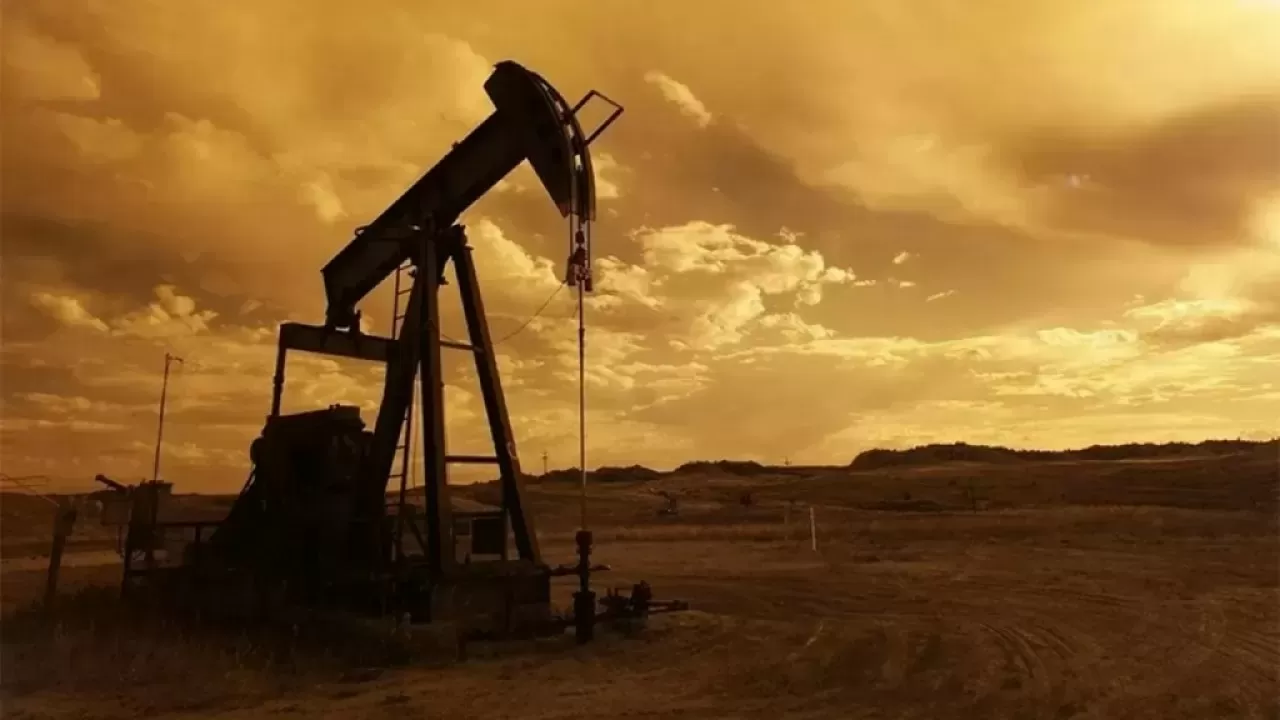Цены на нефть продолжают расти 