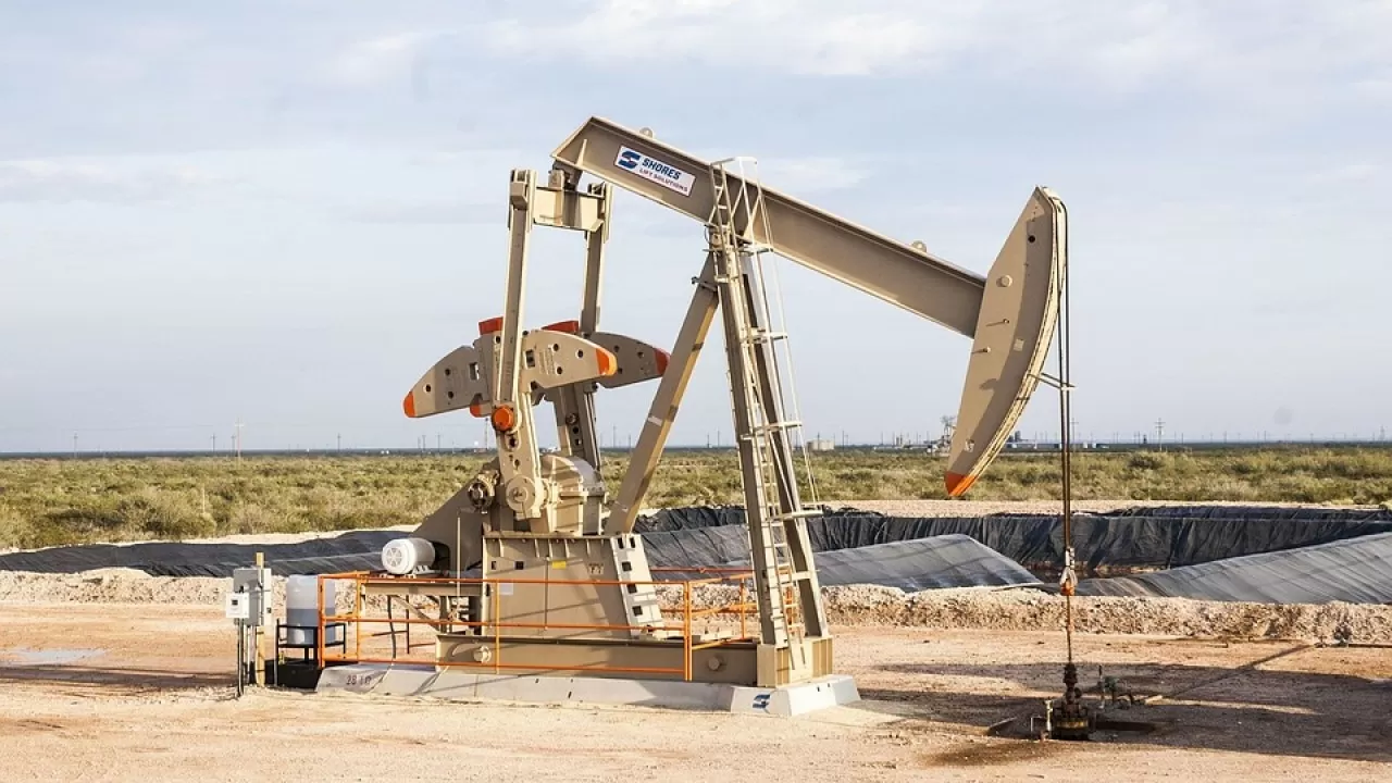 Цены на нефть устойчивы перед встречей ОПЕК+ 