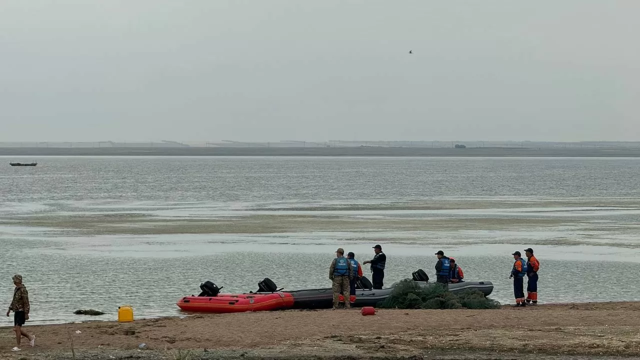 Обнаружены фрагменты военного вертолёта, пропавшего в Алматинской области