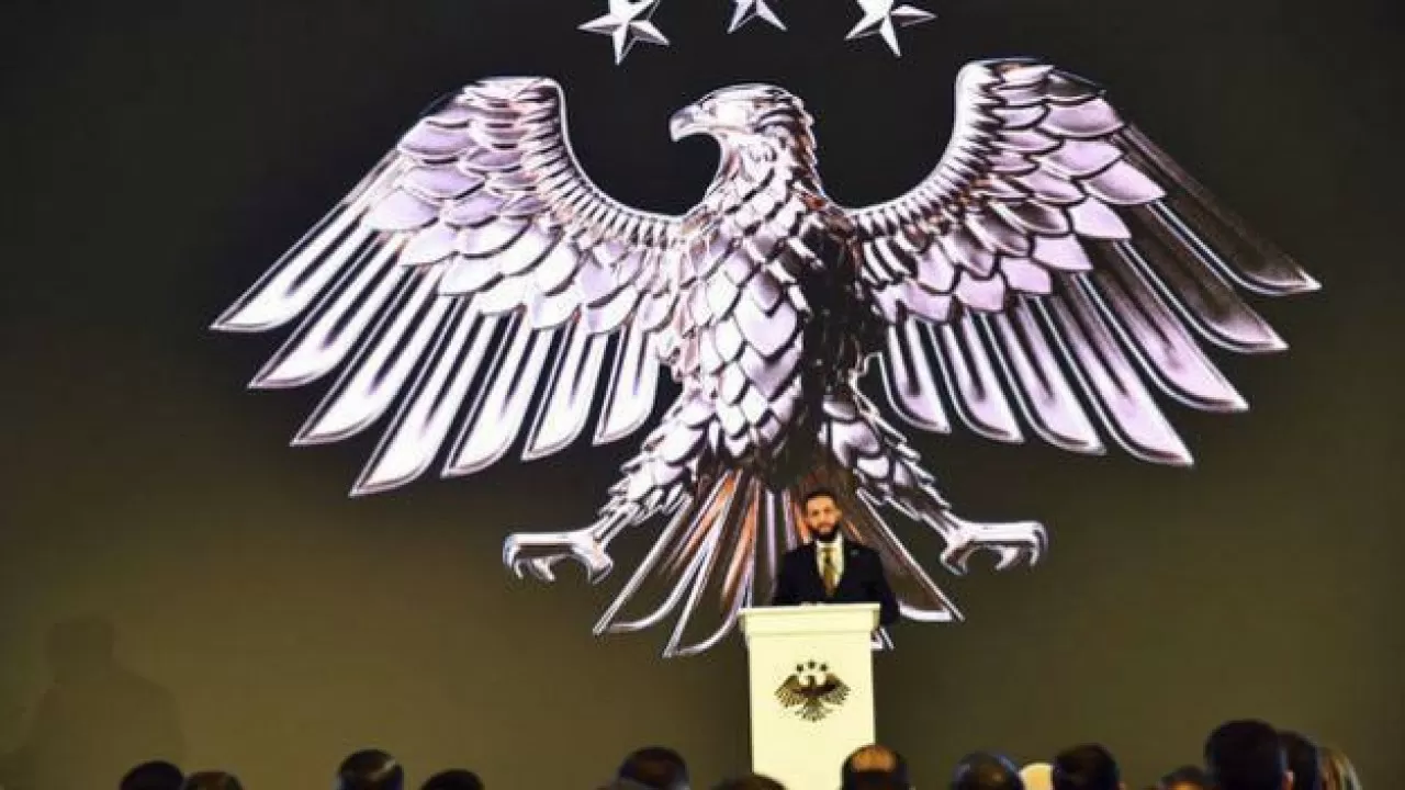Сирия билігі елдің елтаңбасын өзгертті