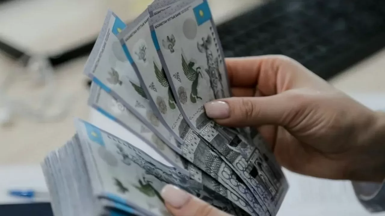 Прокуратура тексерісінен соң білім саласының қызметкерлері жалақыларын алды