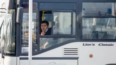 Автобусы не будут останавливаться около одного популярного ТРЦ в Астане