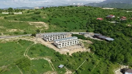 Крупный строительный объект сносят в предгорье Алматы 