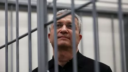 Экс-замминистра обороны РФ приговорили к 13 годам колонии