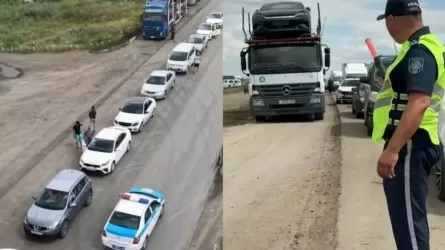 В посольстве России объяснили скопление машин на границе 