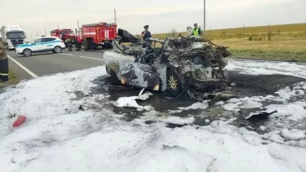 Батыс Қазақстанда 4 адам көлікте тірідей жанып кетті
