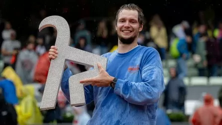 Александр Бублик — ATP 250 турнирінің чемпионы