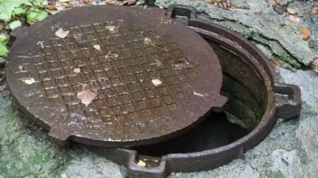 Тела двух мужчин нашли в колодце в Караганде