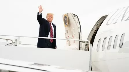 АҚШ агенті Трамптың сапарында әйелін қызметтік ұшаққа отырғызбақ болған 