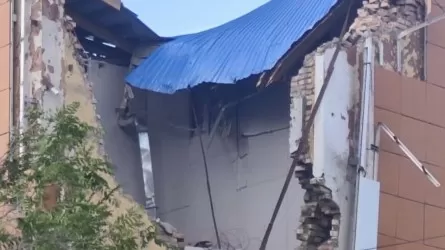 В Караганде обрушилось здание бывшего банка