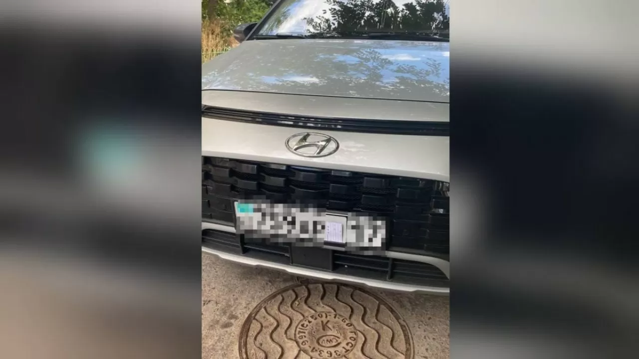 Астанада көліктің мемлекеттік нөмірін қағазбен жапқан жүргізуші ұсталды