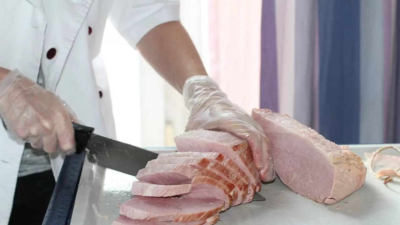 Кыргызстан вводит госрегулирование цен на мясо 