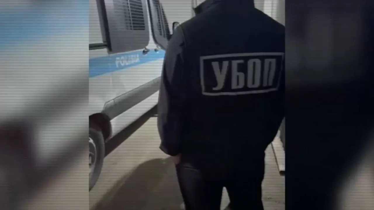 В Балхаше ликвидировали группировку вымогателей: задержаны 13 человек
