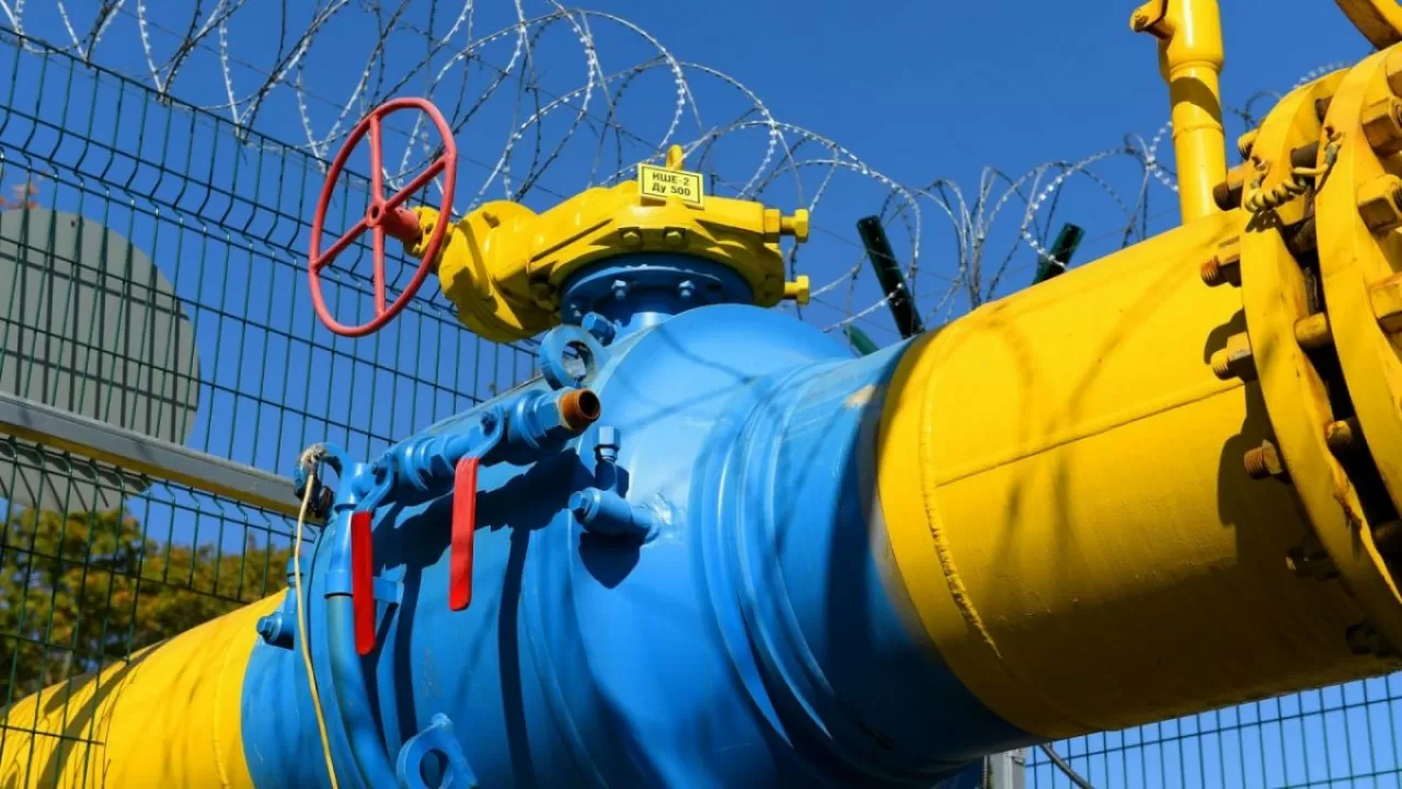 Минэнерго РК опровергло информацию об остановке после взрыва газопровода "Центральная Азия-Центр" 