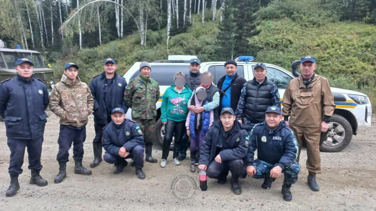 Заблудившихся грибников спасли в ВКО 