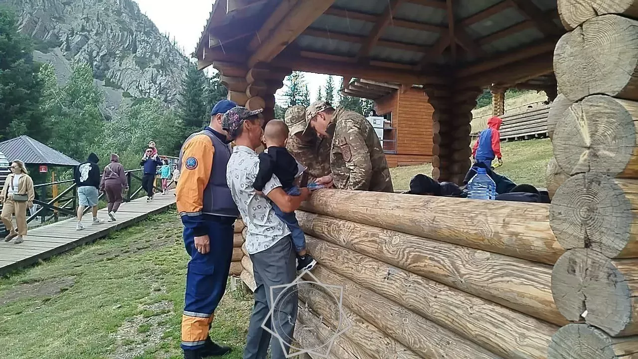 Двухлетний ребенок потерялся в горах Алматинской области