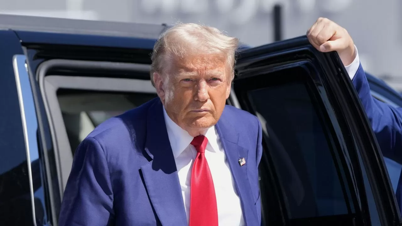 Дональд Трамп: Путин Зеленскиймен келіссөз жүргізуге міндетті емес