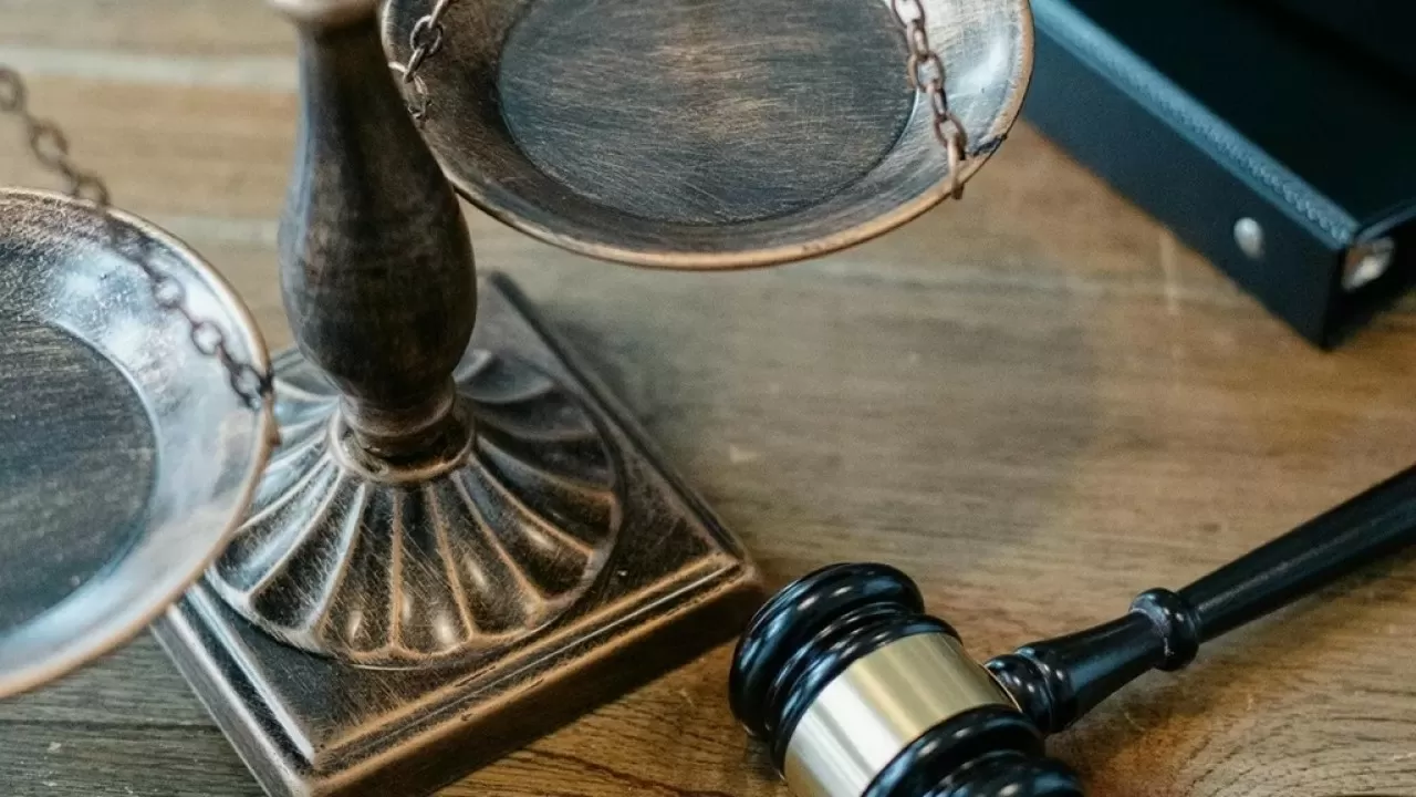 Суд вынес решение по алиментщику с долгами более 8 млн тенге 