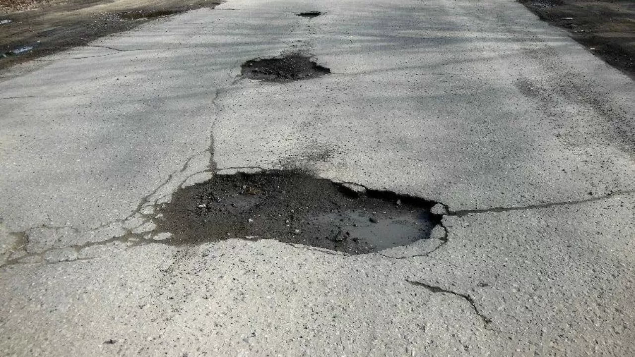 Только в одной области Казахстана за плохие дороги наказали более 260 чиновников 