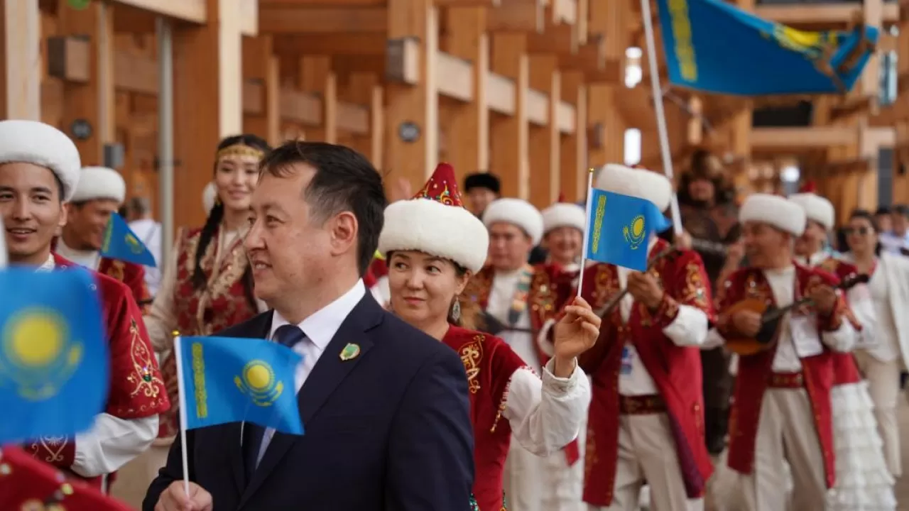 Жапонияда ҚР Ұлттық күніне орай Қазақстан туы көтерілді