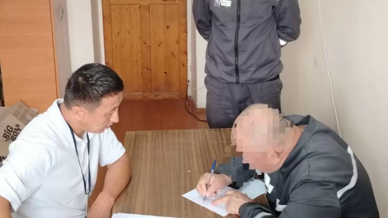 Абай облысында 53 жастағы ер адам 1-сыныпқа барды