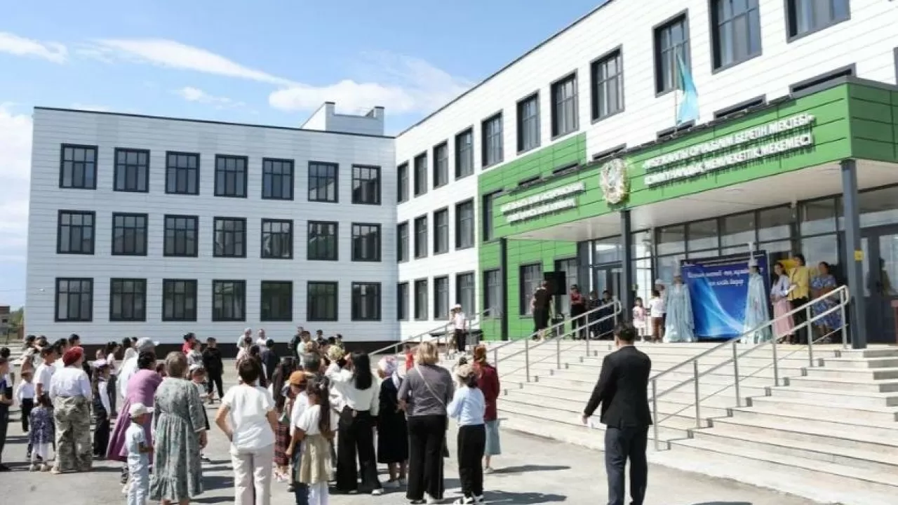 В области Абай в рамках проекта "Келешек мектептері" прошел День открытых дверей