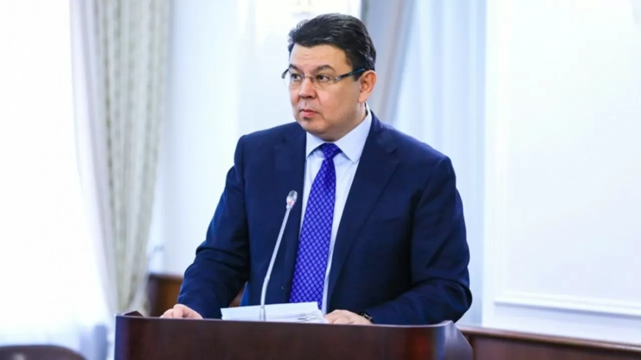 В отставку подаст первый руководитель – Бозумбаев прокомментировал задержание вице-министра транспорта